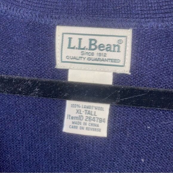 L.L. Bean XLT 100% Lambswool Knit Navy Sweater Cardigan - Picture 4 of 7